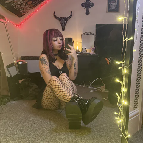  Lucy 