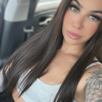 Visit Jessica Hayes on OnlyFans!