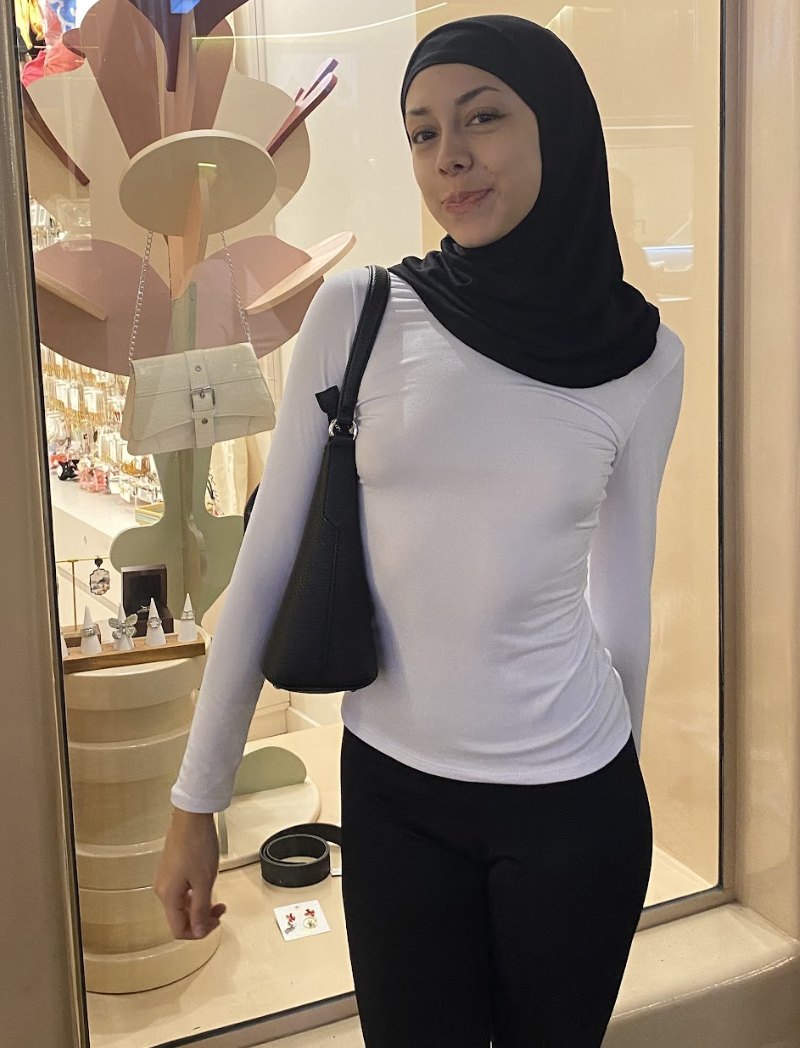 Aisha Noor long eyelashes OnlyFans