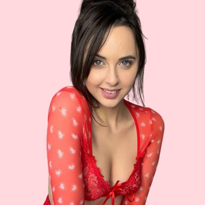 Sparkle Alert: <strong>YOUR FAV GIRL! 🇬🇧❤️‍🔥</strong> Shines with a Fresh OnlyFans Update!