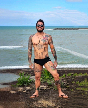 OnlyFans Star <strong>Léo Ferraz</strong> Shakes Up the Scene with New Subscription Pricing