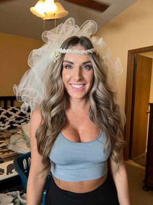 OnlyFans Star <strong>Kenzie Lynn Taylor</strong> Unveils Fresh New Look