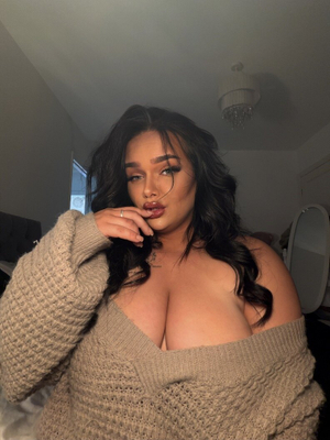 OnlyFans Star <strong>𝐌 𝐈 𝐒 𝐒 𝐋 𝐈 𝐕 𝐕 𝐔 𝐊 𝐊</strong> Unveils Exciting Profile Revamp!