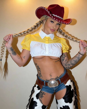 Brooke is CREAMY 🥛 Unveils New Look on OnlyFans!