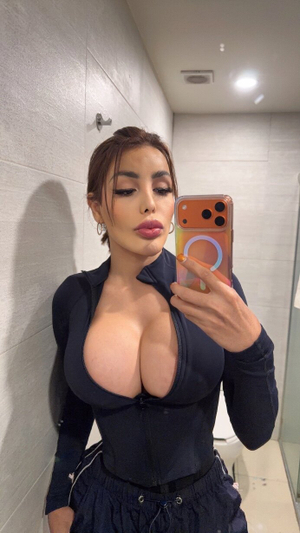 🎃 MESSAGE ME NOW 🎃 XXLmonster cock 🍆🏳️‍⚧ Unveils Exciting New Look on OnlyFans!