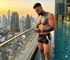 Juicy Jay 💦 Elevates His OnlyFans Profile with a Fresh New Look