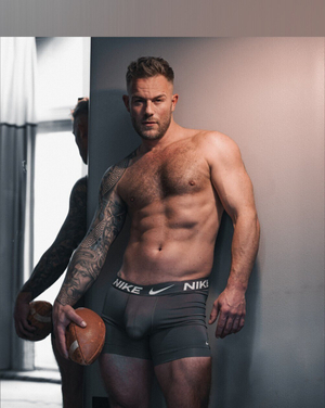 <strong>dcbrne</strong> Revamps Profile with Fresh New Look on OnlyFans!