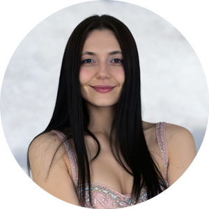 🎀 Kari 🎀 Petite Baby Girl Unveils a Fresh Look on OnlyFans