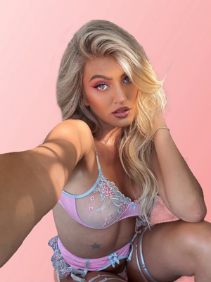 OnlyFans Sensation <strong>Evee Marie</strong> Unveils Fresh Profile Look