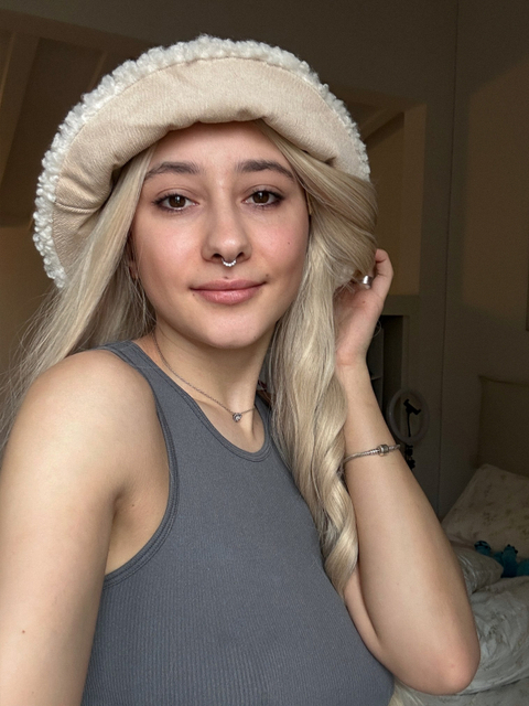 𝐪𝐮𝐞𝐞𝐧 𝐨𝐟 𝐡𝐨𝐭 𝐉𝐎𝐈 😏💦 OnlyFans Account liloo_moon
