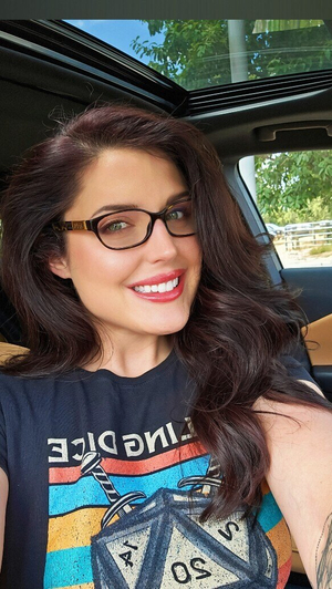 OnlyFans Creator 🦋 Elizabeth Monarch Refreshes Her Profile With a New Look
