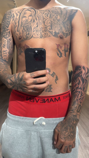 Spice Up Your Feed: <strong>Daddy Ruiz</strong> Refreshes Look on OnlyFans