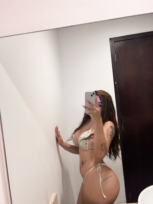 OnlyFans Sensation <strong>Arxntxa💋</strong> Gives Her Profile a Fresh, New Look!