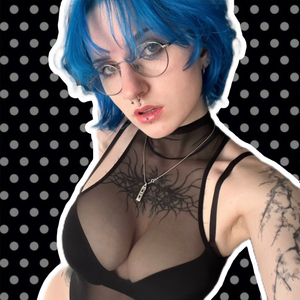 Lyra Crow Shakes Up OnlyFans with Bold New Bio Update