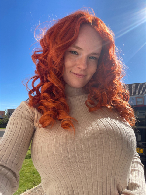 @redhead.girlnextdoor