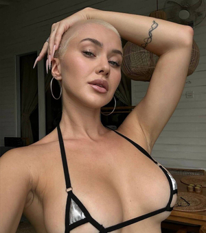 Rassi 🌙 Spices Up Her OnlyFans with Fresh Updates!