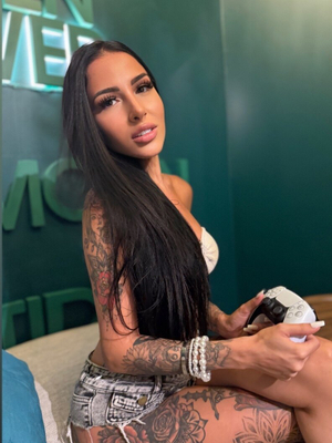 OnlyFans Sensation <strong>Tinuška- travel girl❤️🇸🇰</strong> Revamps Her Profile with Exciting Updates!