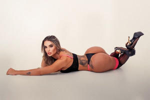 OnlyFans Sensation <strong>𝐅👱🏻‍♀️𝙑𝙘𝙖𝙡𝙡𝙨 𝙖𝙣𝙙 𝙎𝙚𝙭𝙩🍆💦</strong> Debuts a Fresh New Look