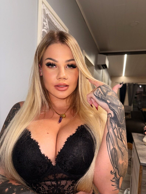 Finnish Sensation <strong>Jasmin💋</strong> Unveils Dazzling New Avatar on OnlyFans!
