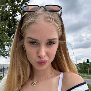 OnlyFans Star <strong>Celine Ren 💗</strong> Revamps Her Profile with Exciting Updates!