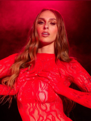 Heavenly Update: OnlyFans Star <strong>Angel Youngs 🩵</strong> Refreshes Her Look!