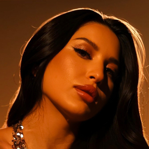 Aly Honey 🤍 Unveils New Profile Vibe on OnlyFans