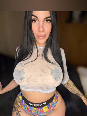 OnlyFans Star <strong>TitiTitaki</strong> Unveils Exciting Profile Update