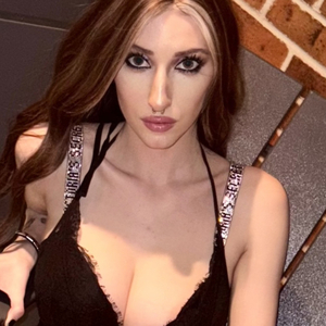 Gf Stella Skye🖤 Unveils New Look on OnlyFans!
