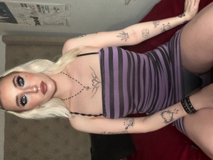 OnlyFans Star <strong>Your GF Stella🖤</strong> Unveils Fresh New Look