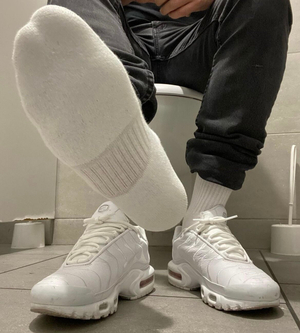 William Free Unveils Exciting Profile Updates on OnlyFans!