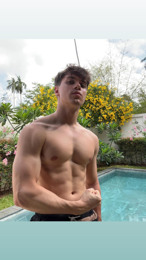 OnlyFans Star <strong>Lewis Moore</strong> Unveils Dynamic Profile Update