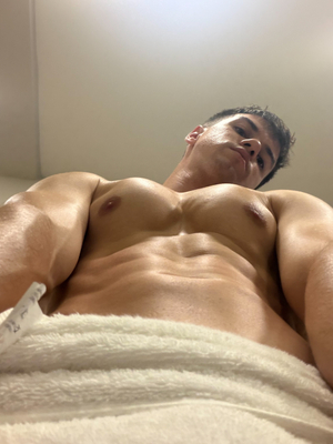 Lewis Moore Levels Up: <strong>lewmfit</strong> Revamps OnlyFans Profile with Fresh Updates