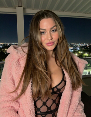 OnlyFans Sensation <strong>Ashtyn Sommer</strong> Spruces Up Profile with Fresh Updates!