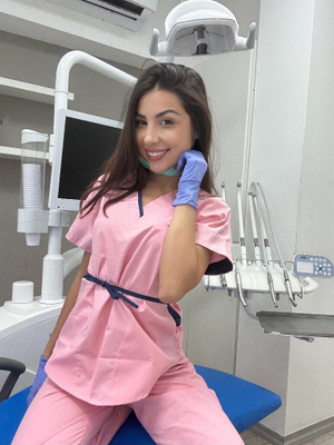 Madi Liv Rocks a Fresh Look on OnlyFans!