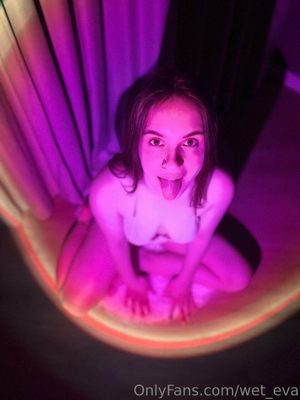 OnlyFans Sensation <strong>𝐄𝐯𝐚 🌹💦</strong> Unveils a Fresh Look!