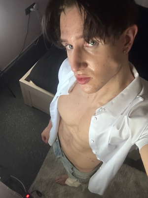 Christian Levine Shakes Things Up on OnlyFans with a Fresh New Look!