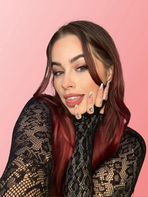 OnlyFans Sensation <strong>Goddess Sky</strong> Revamps Her Profile with a Fresh Look!