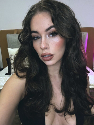 Goddess Sky Unveils a Fresh Look on OnlyFans!