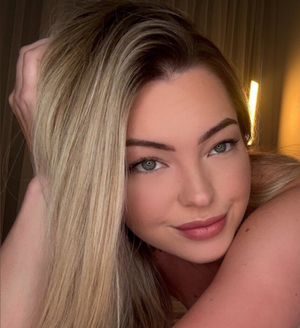 Sparkling Updates: <strong>christmas cali 🎁🎄</strong> Lights Up OnlyFans