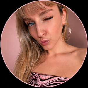 🖤 Wiinie 🖤 Unveils New Header on OnlyFans!