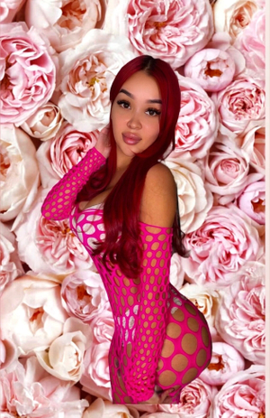 OnlyFans Star <strong>𝙱𝚎𝚕𝚒𝚌𝚎𝚗𝚊 💍</strong> Unveils Fresh New Look!