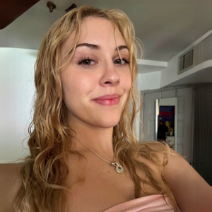 Fiona ✩₊˚.⋆☾ 🩷 Shines with New Profile Updates on OnlyFans