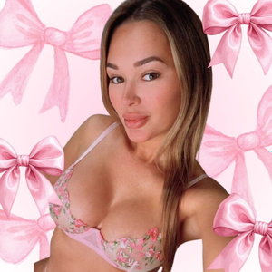 Emilyysky Turns Up the Heat with a Fresh OnlyFans Update