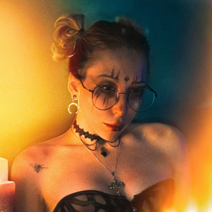 OnlyFans Star <strong>July Juli</strong> Unveils Fresh Look with Profile Update