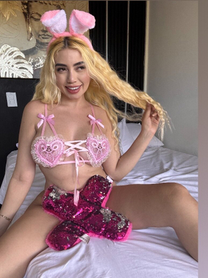 OnlyFans Sensation <strong>Brandy Bunny Bunz 🐰</strong> Unveils a Fresh Look!