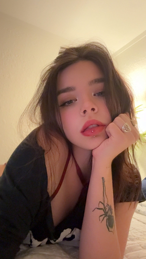 OnlyFans Star <strong>Daisy ˚❀༉‧</strong> Unveils Fresh Bio Update