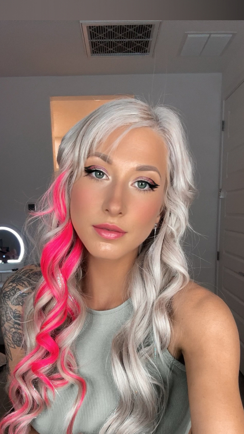 Jade Skye (Plug Bunny) - jadexskye OnlyFans