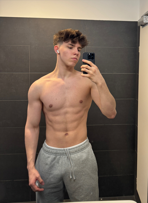 Manu - manutwinkx OnlyFans