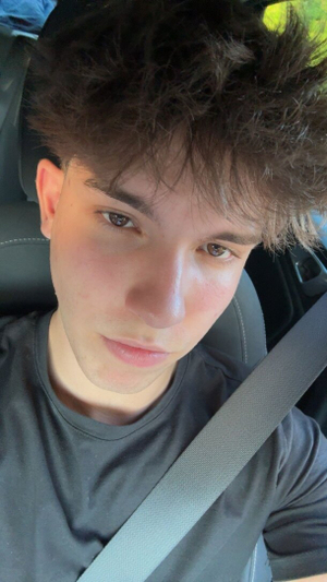 OnlyFans Star <strong>leonardo</strong> Unveils a Fresh Look!