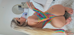 Luna Skye Dazzles with Fresh Look: OnlyFans Update Alert!
